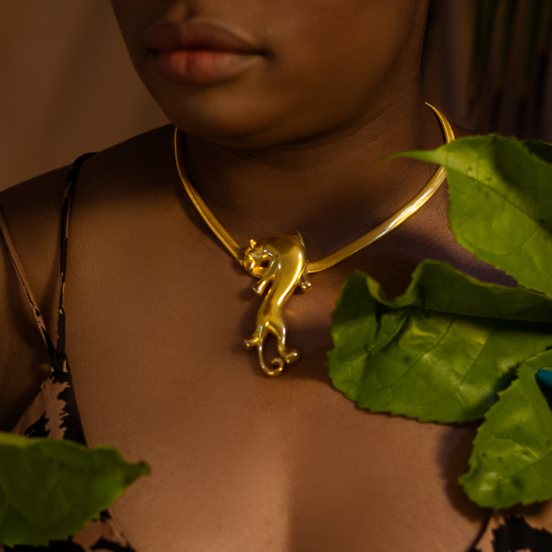 Choosing necklaces 2025 for necklines