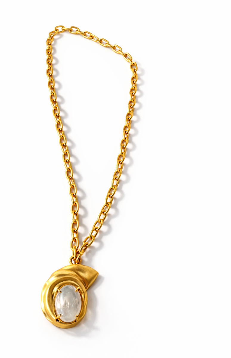 Adeteju Pendant Necklace