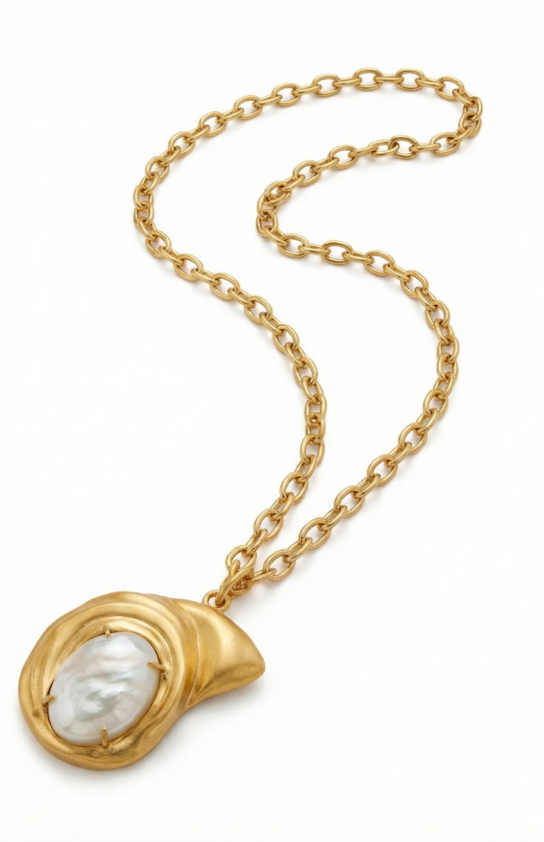 Adeteju Pendant Necklace